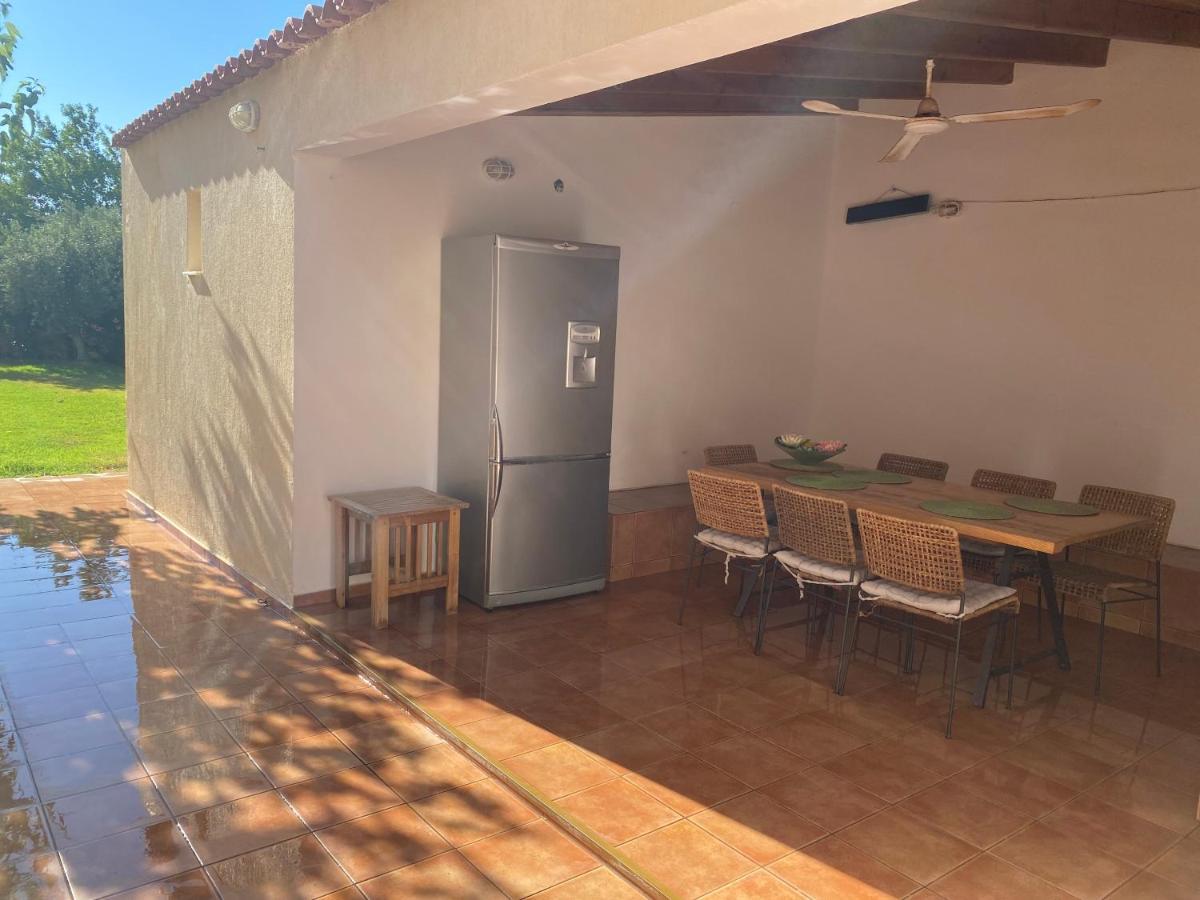 Relaxing Villa With Swimming Pool And Garden Agios Georgios  Bagian luar foto