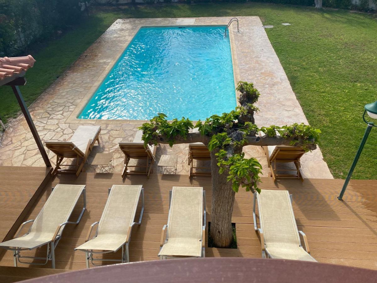 Relaxing Villa With Swimming Pool And Garden Agios Georgios  Bagian luar foto