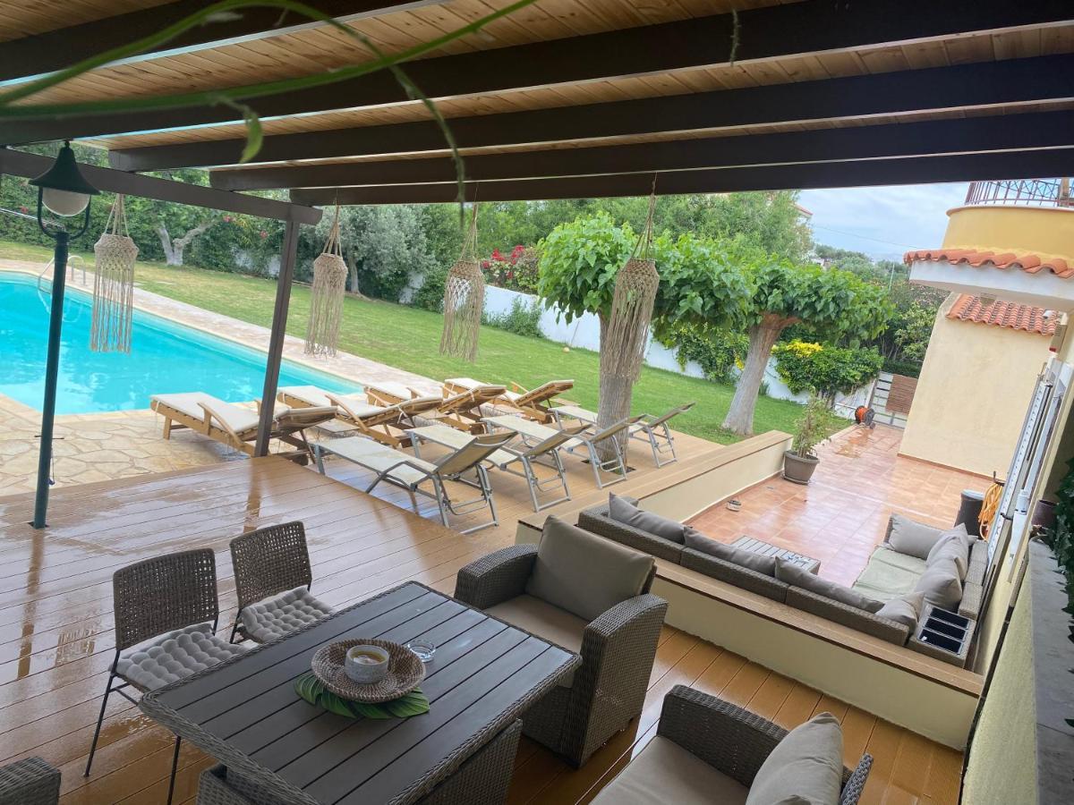 Relaxing Villa With Swimming Pool And Garden Agios Georgios  Bagian luar foto