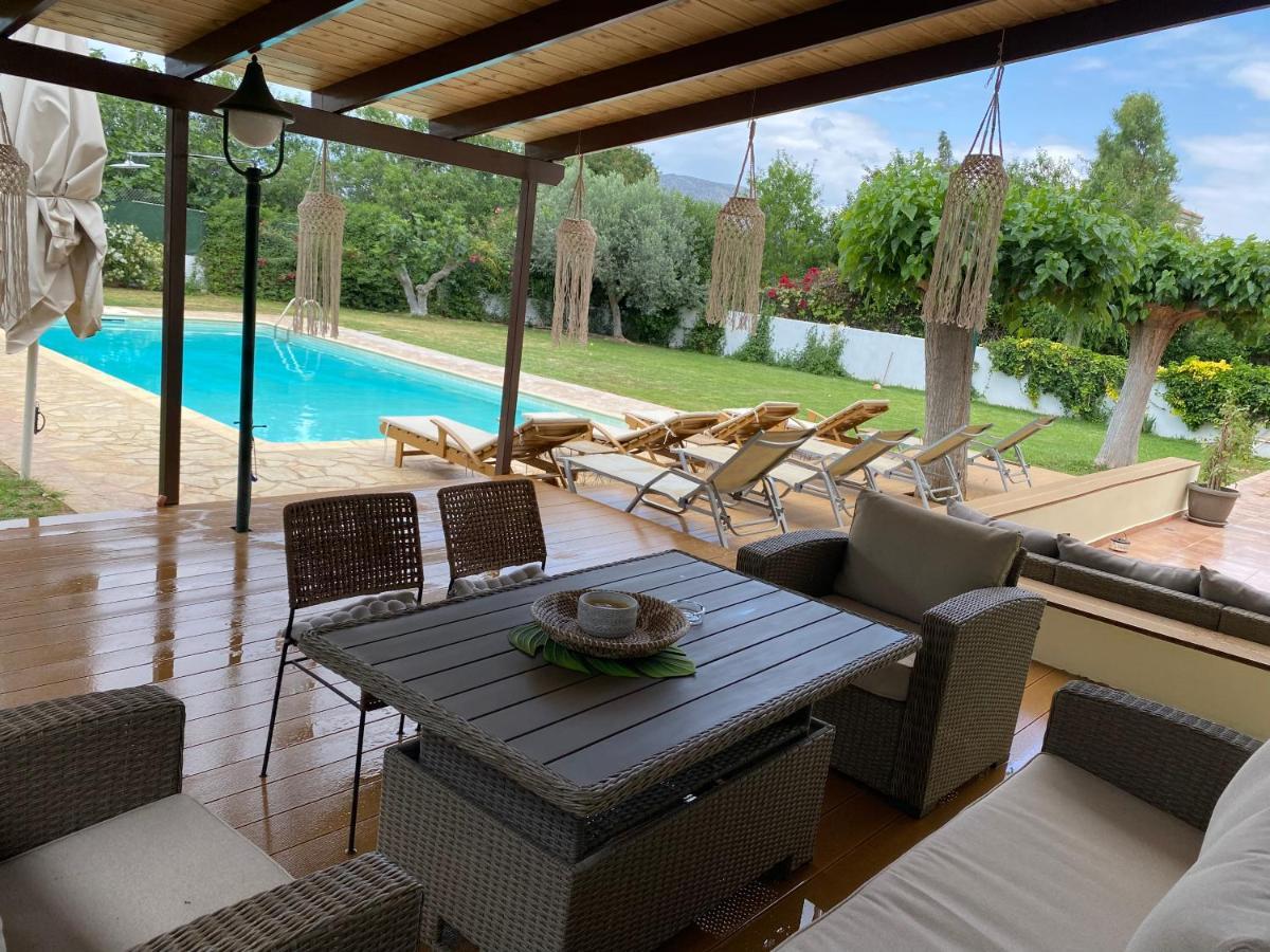 Relaxing Villa With Swimming Pool And Garden Agios Georgios  Bagian luar foto
