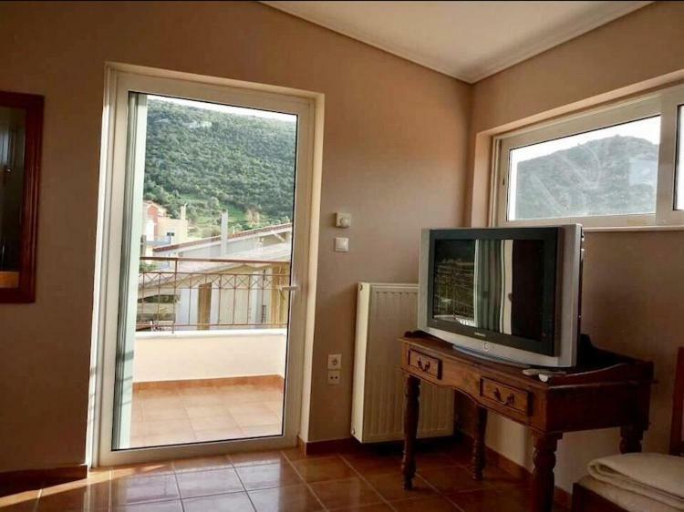 Relaxing Villa With Swimming Pool And Garden Agios Georgios  Bagian luar foto