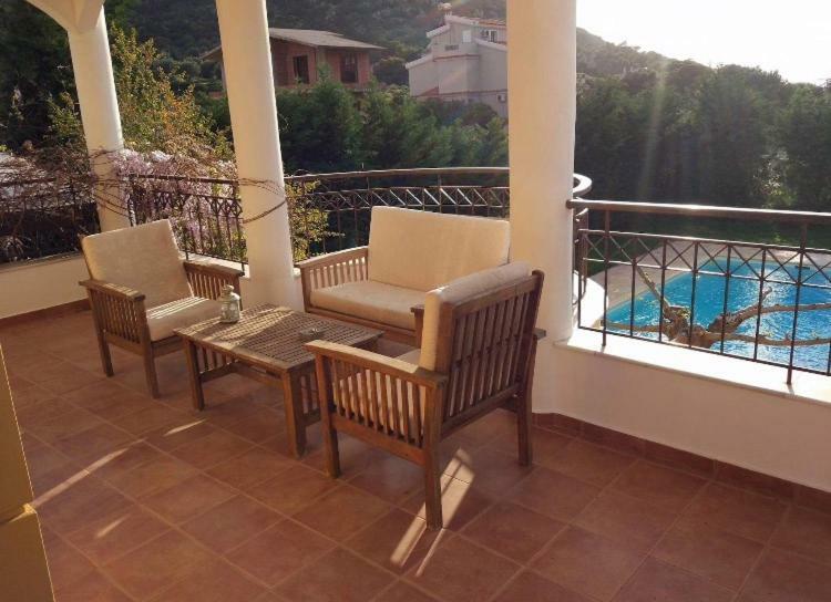 Relaxing Villa With Swimming Pool And Garden Agios Georgios  Bagian luar foto