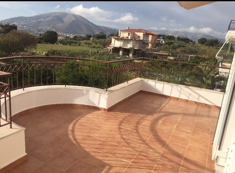 Relaxing Villa With Swimming Pool And Garden Agios Georgios  Bagian luar foto