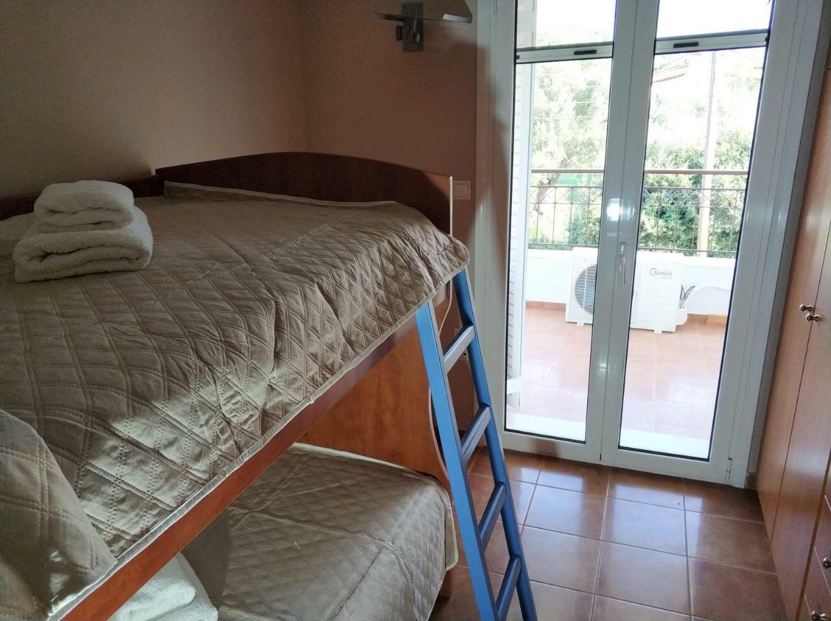 Relaxing Villa With Swimming Pool And Garden Agios Georgios  Bagian luar foto