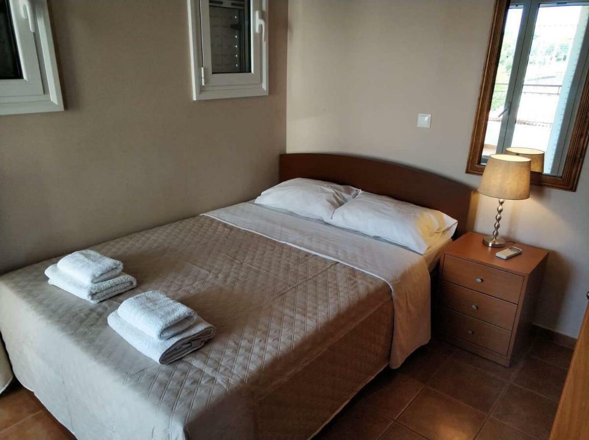 Relaxing Villa With Swimming Pool And Garden Agios Georgios  Bagian luar foto