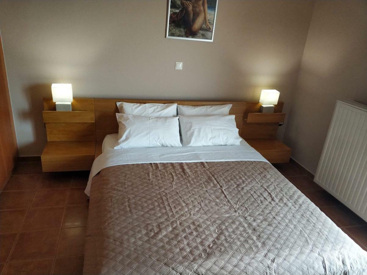 Relaxing Villa With Swimming Pool And Garden Agios Georgios  Bagian luar foto